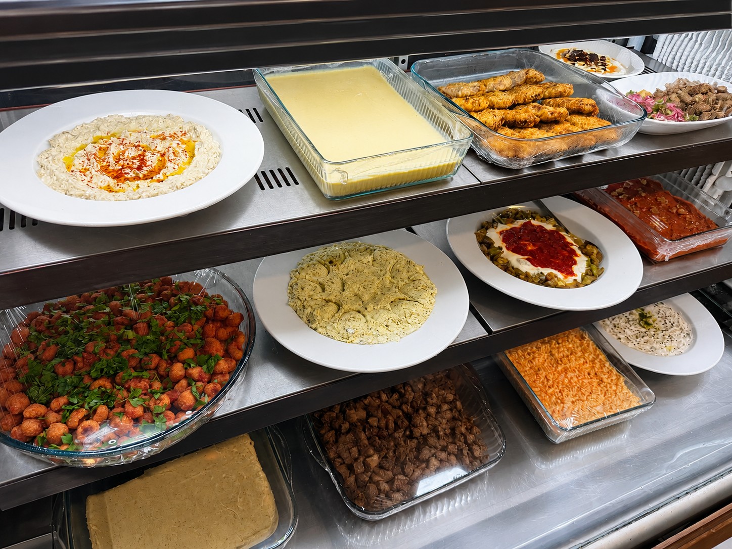 Leman's Deli günlük mezeleri